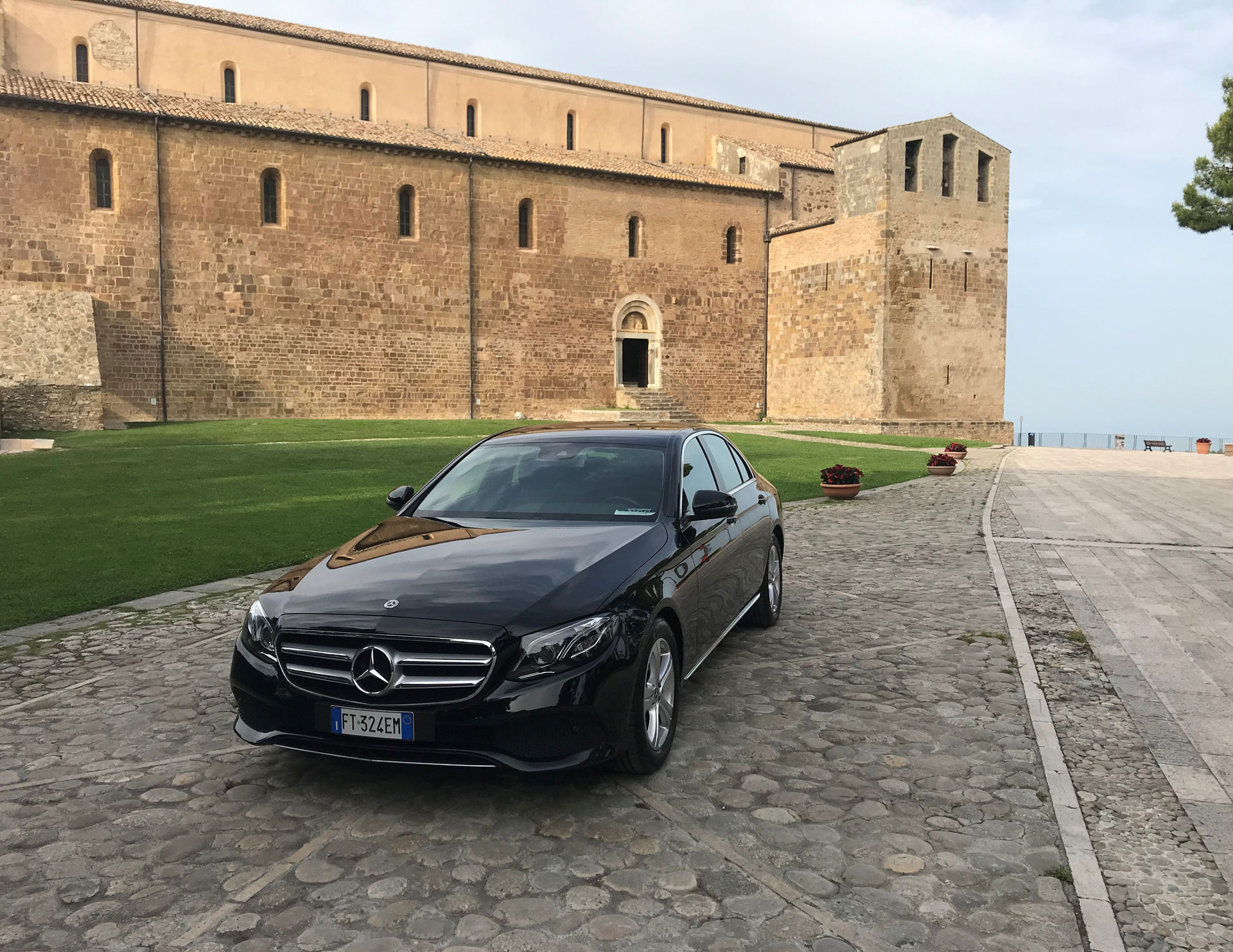 Noleggio auto per meeting aziendali in Abruzzo