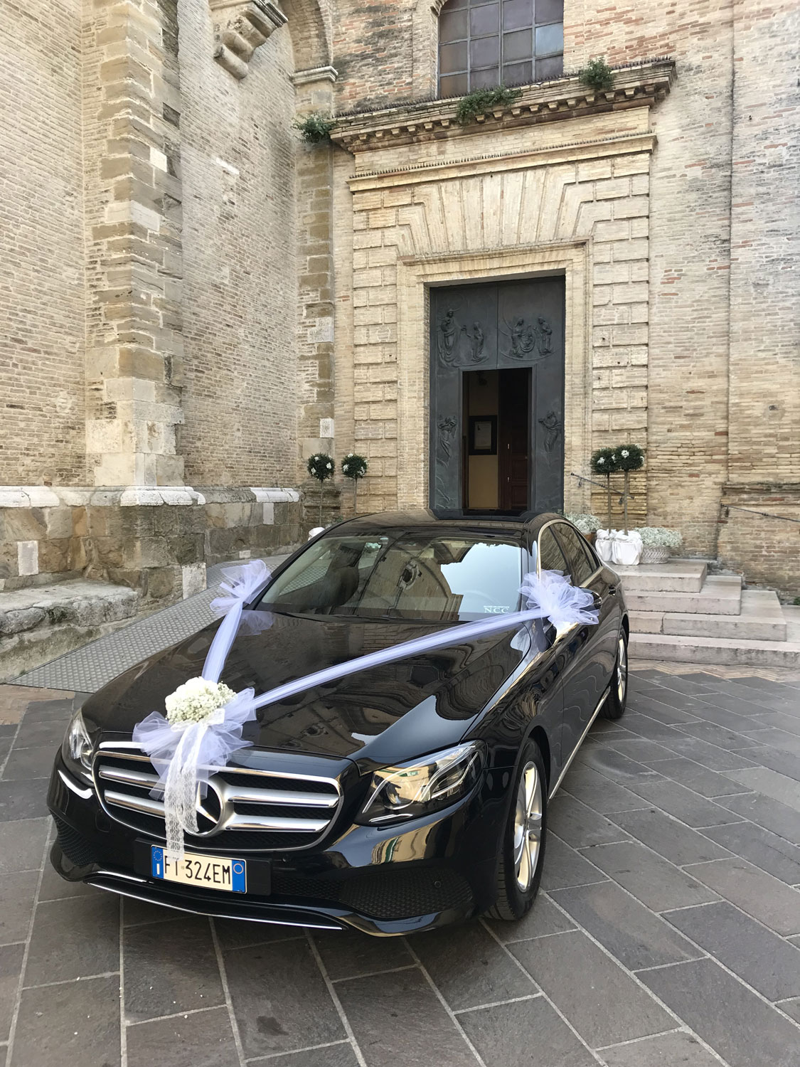 Noleggio auto con autista per matrimoni in Abruzzo