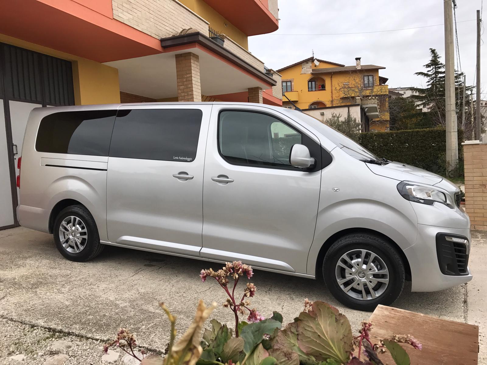 noleggio minivan per aziende in Abruzzo